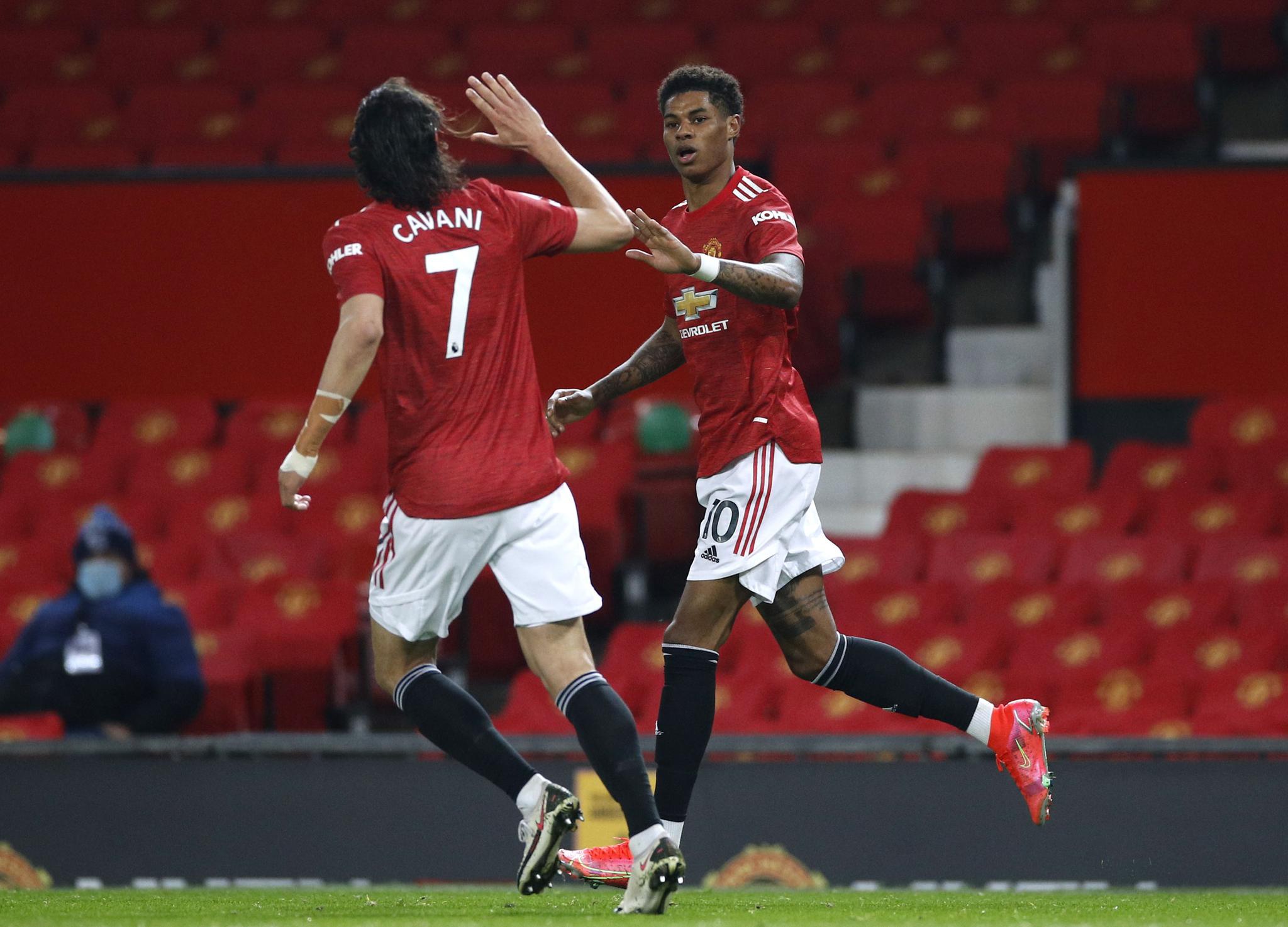 背后都有其 背后都有其